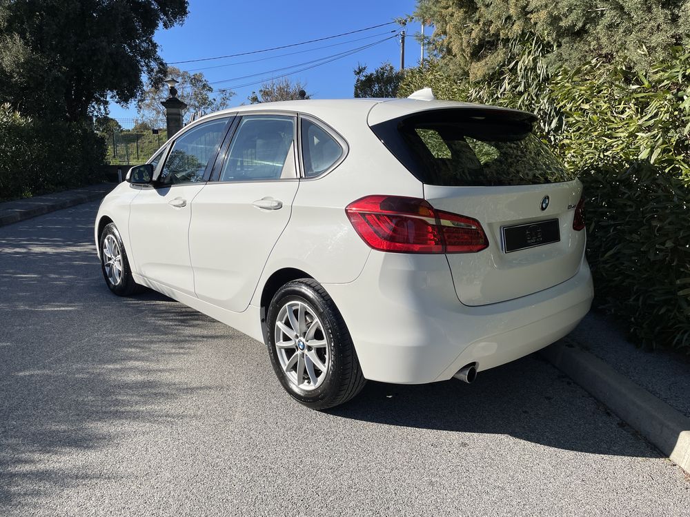 BMW 214D Tourer Première – Image 4