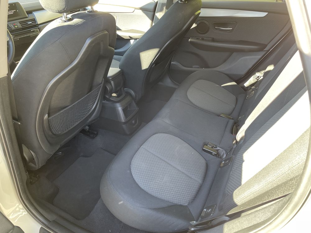 BMW 214D Tourer Première – Image 10