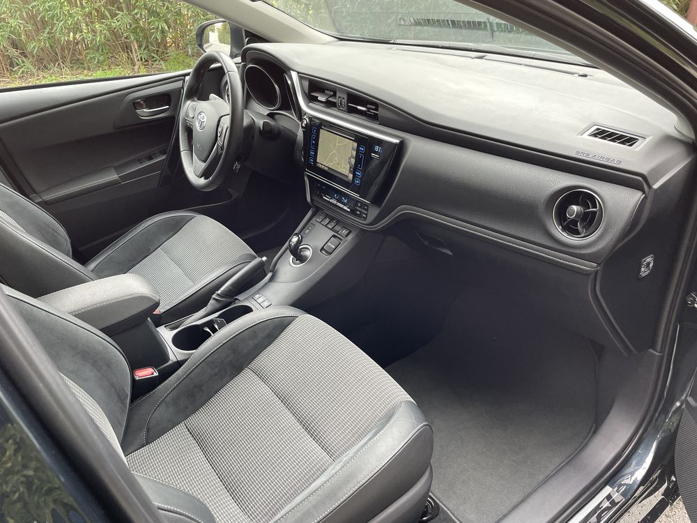 TOYOTA AUTIS hsd executive – Image 9