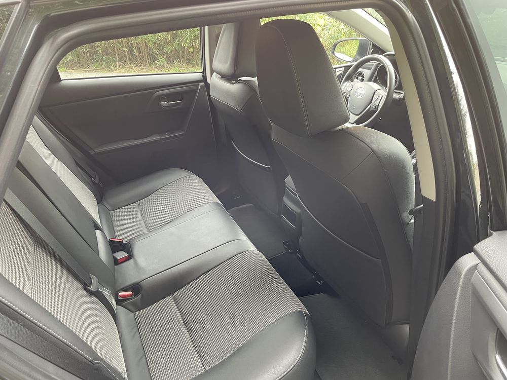 TOYOTA AUTIS hsd executive – Image 12