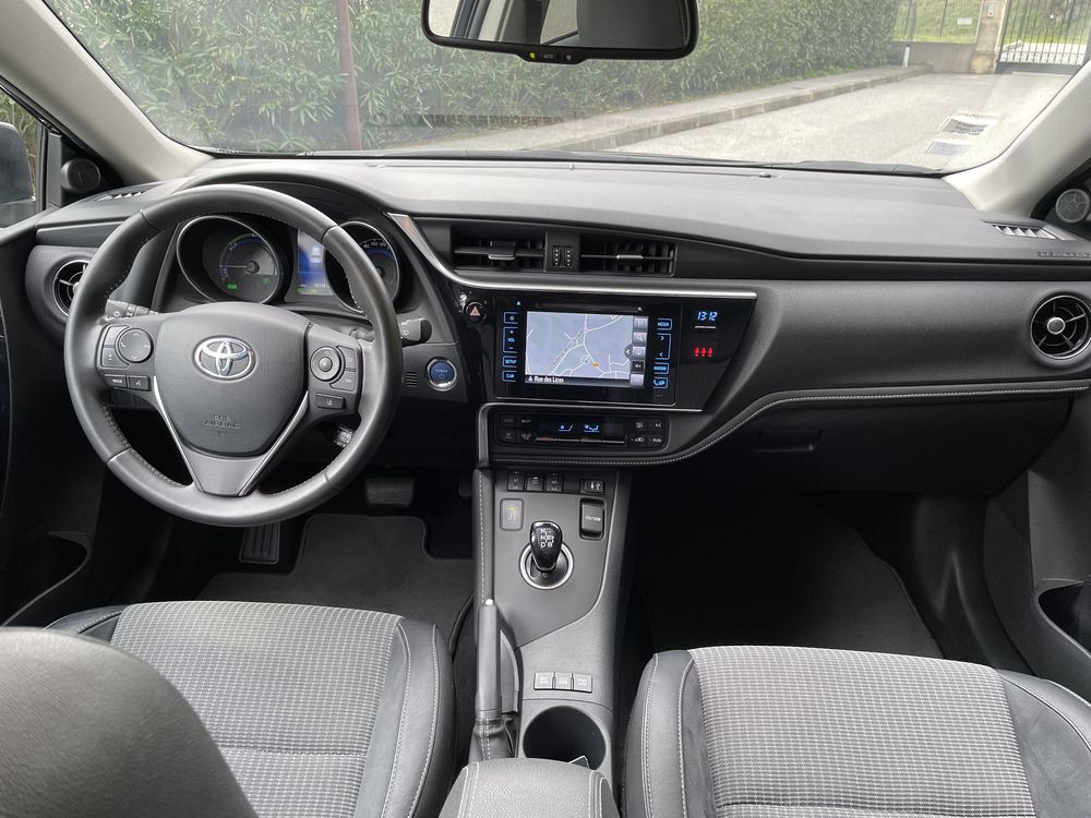 TOYOTA AUTIS hsd executive – Image 11