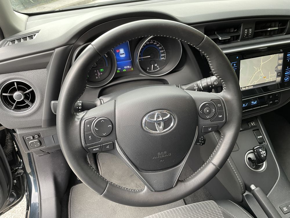TOYOTA AUTIS hsd executive – Image 21