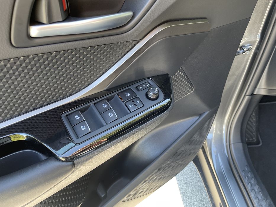 TOYOTA CHR GRAPHIC 122 ch GRAPHIC – Image 21