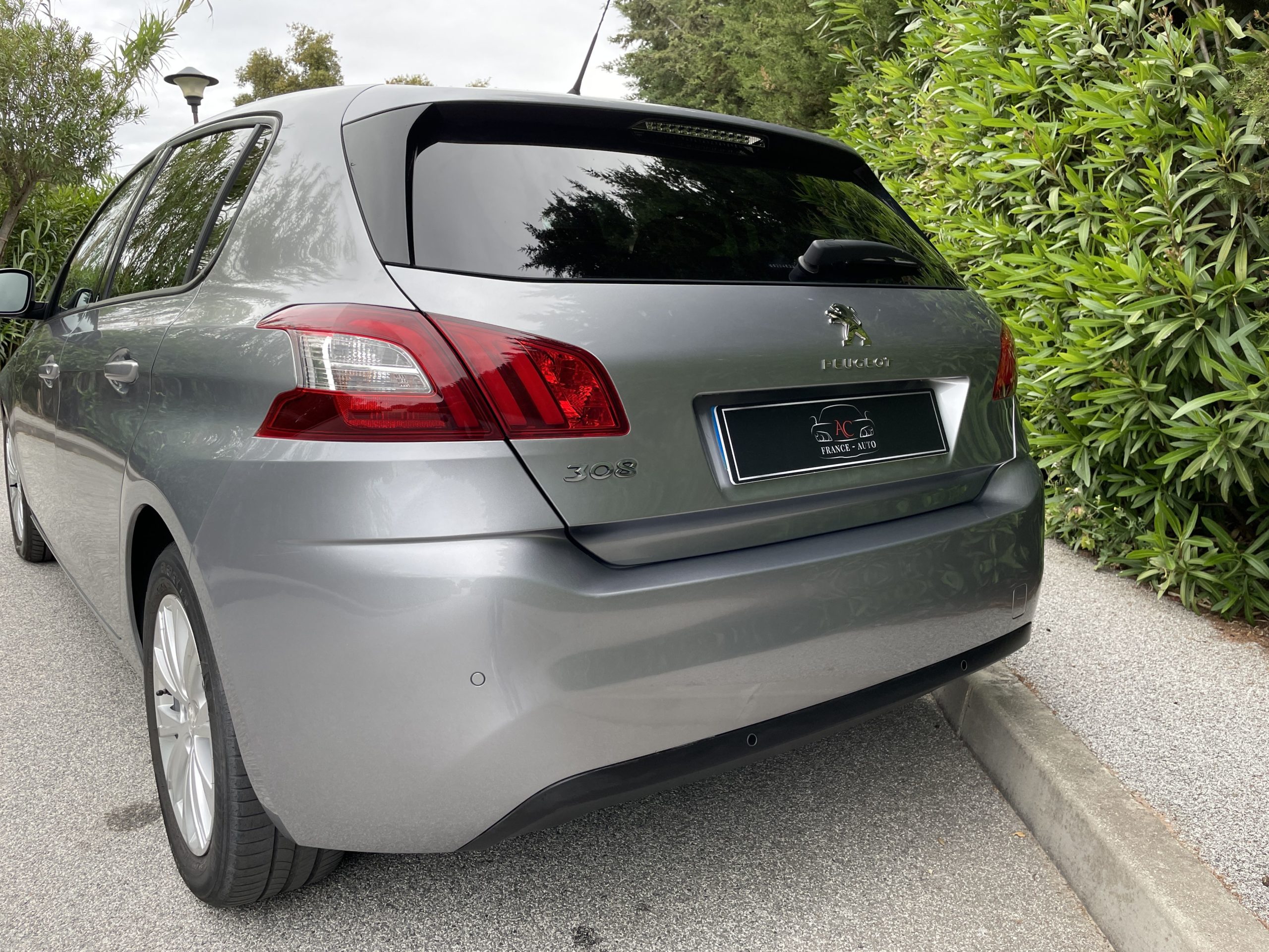 PEUGEOT 308 1.2 PURETECH STYLE 5 PORTES – Image 9