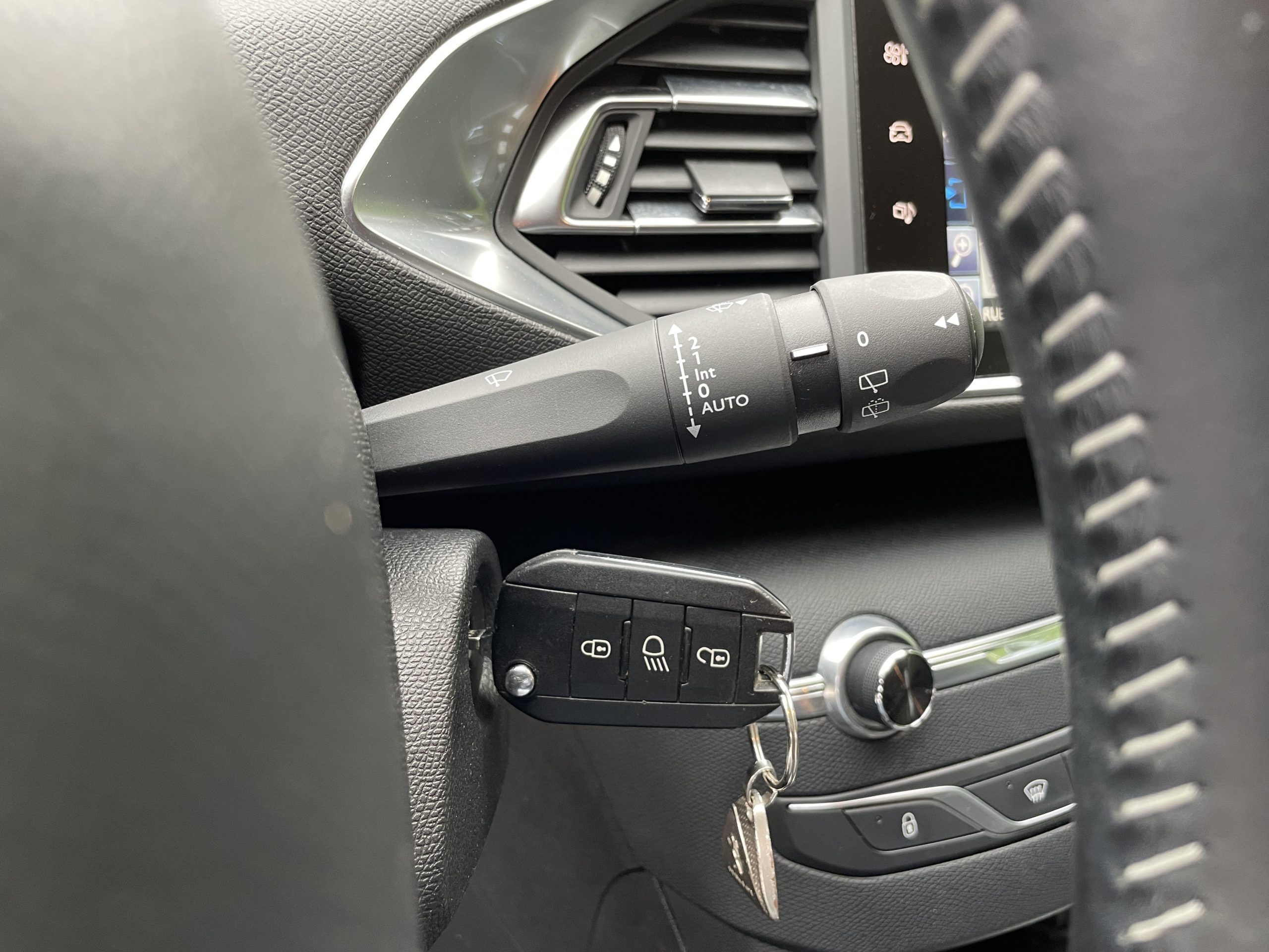 PEUGEOT 308 1.2 PURETECH STYLE 5 PORTES – Image 22