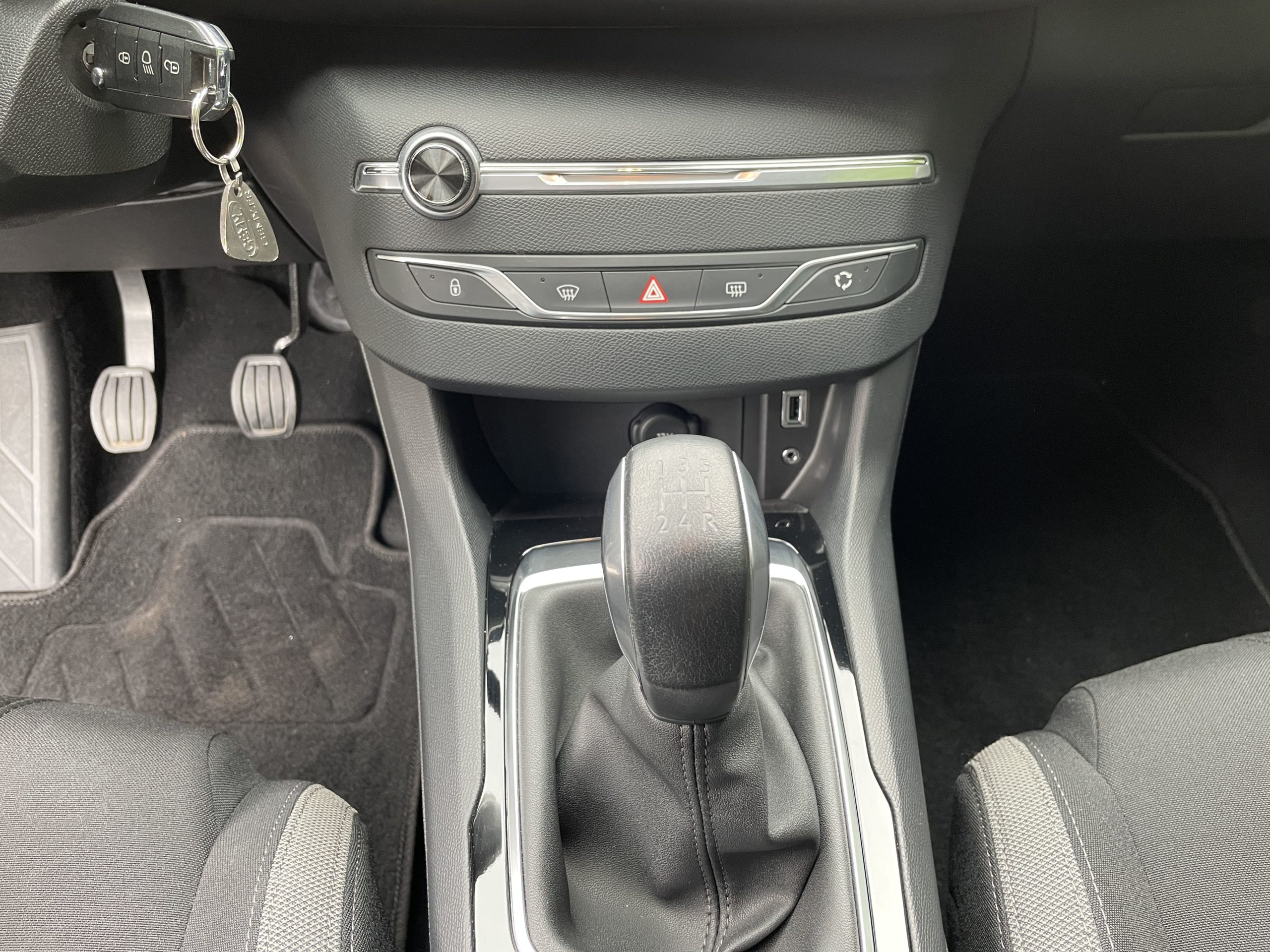 PEUGEOT 308 1.2 PURETECH STYLE 5 PORTES – Image 23