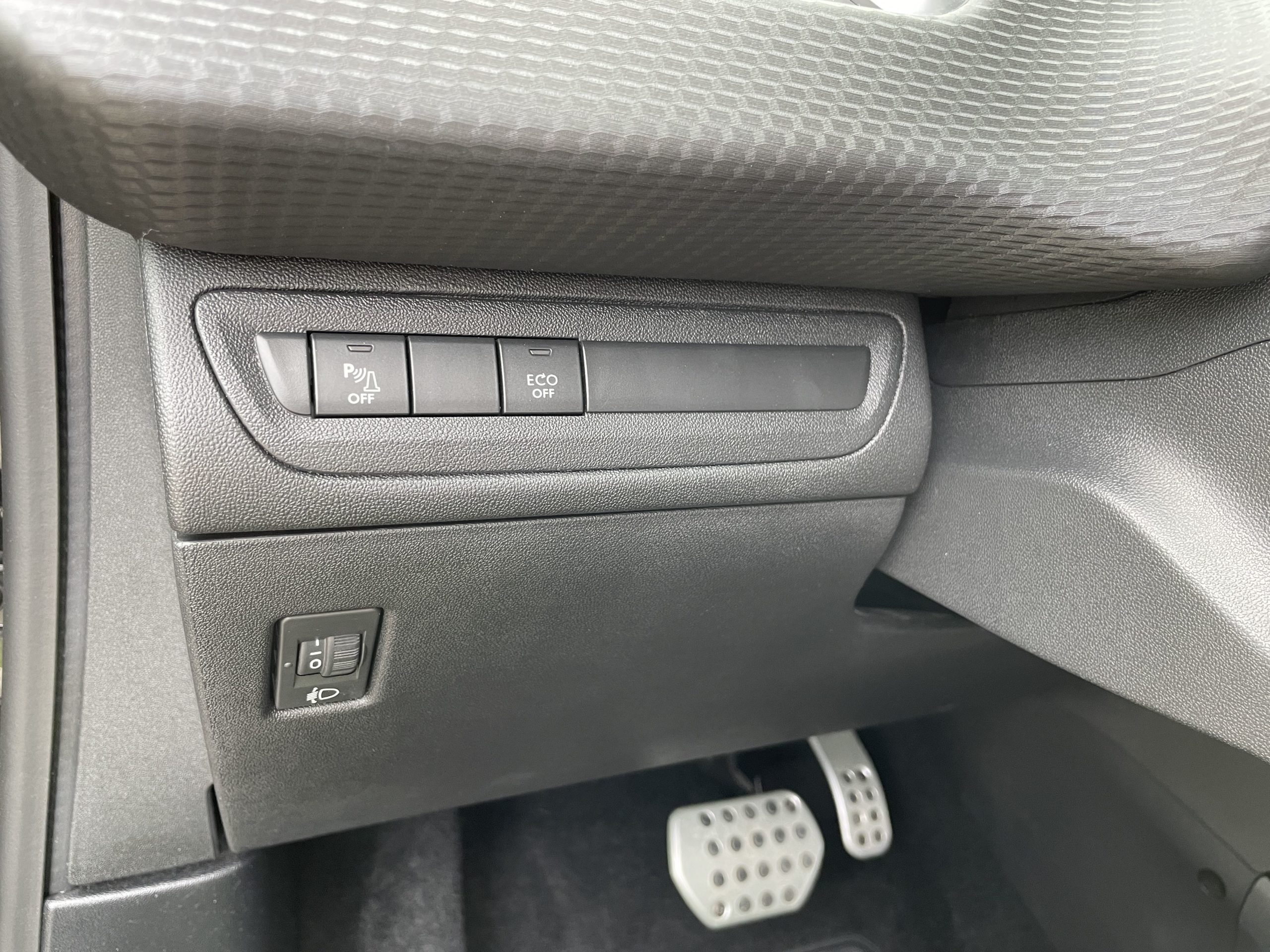 PEUGEOT 2008 GT LINE 110 PURETECH EAT6 – Image 32